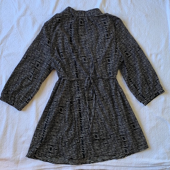 Liz Lange Maternity Shirt - Picture 4 of 5